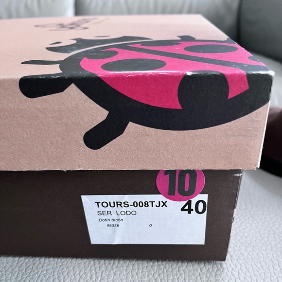 NWB - Yokono Women’s Heeled Ankle Boots - Made in Spain - Size 10 / EU Size 40 - Picture 8 of 9